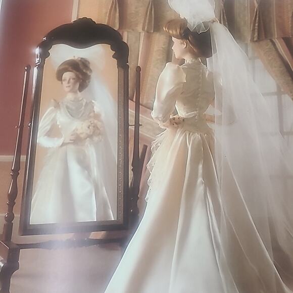 Franklin Mint 22" Heirloom Gibson Girl Bride Porcelain Doll 1988 w/ box - Picture 4 of 6